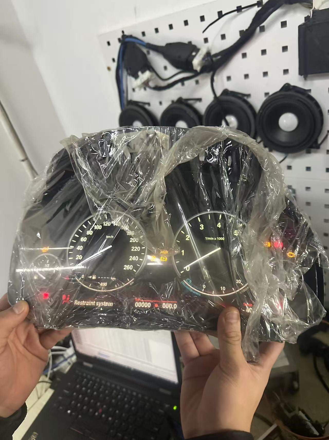 BMW  F25 6WA CLUSTER (USED BUT REVIRGINED)